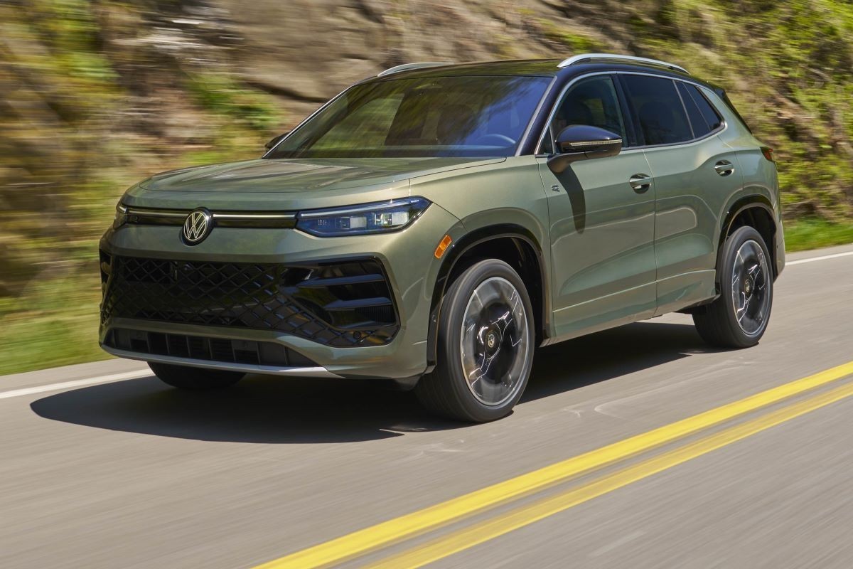 Volkswagen Tiguan SEL R-Line Turbo i USA