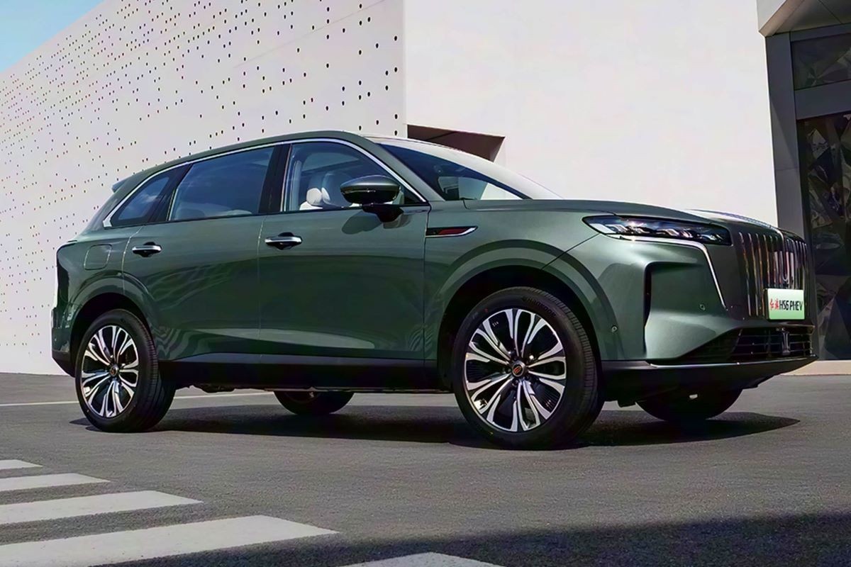 Hongqi HS6 som laddhybrid med upp till 205 km räckvidd